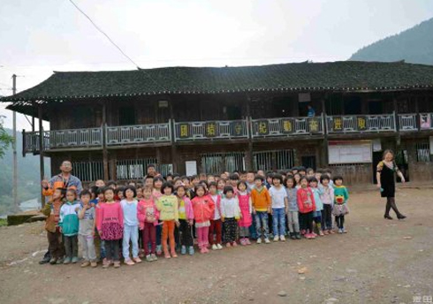 Supporting schools in Huaihua, Western Hunan